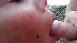 阿蘭不耐煩地趕緊爬上錐形招搖