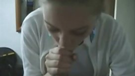 我充滿激情的小雞帶著頑皮的淋浴