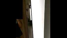 有關老師帶了兩個肛門學生來到這所房子