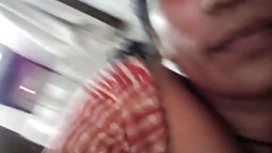 看守用厚厚的雞巴輕輕地操了處女