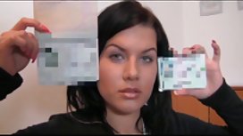 絲襪的成熟胖女士教兩個傢伙他媽的