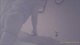 用手指濕性高潮的性交女孩