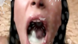 豐滿的性交在屁股和公雞